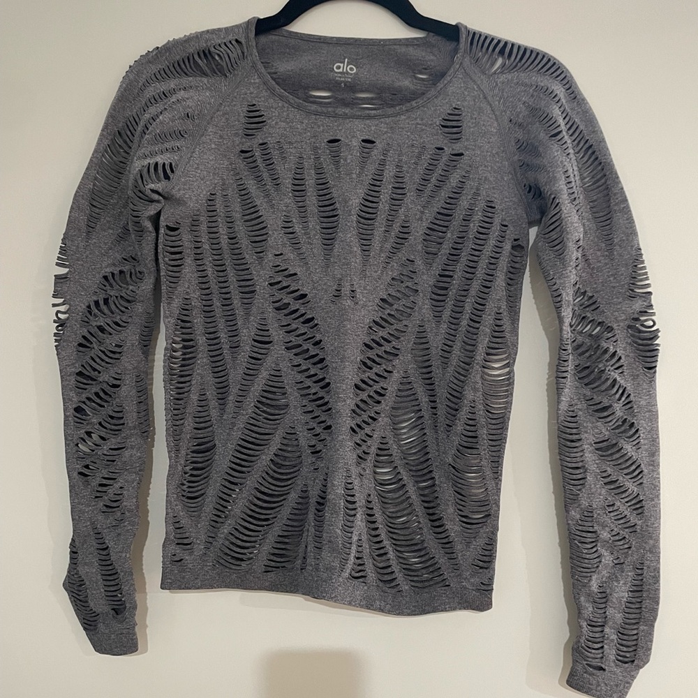 Alo laser cut workout top in Heathered grey.